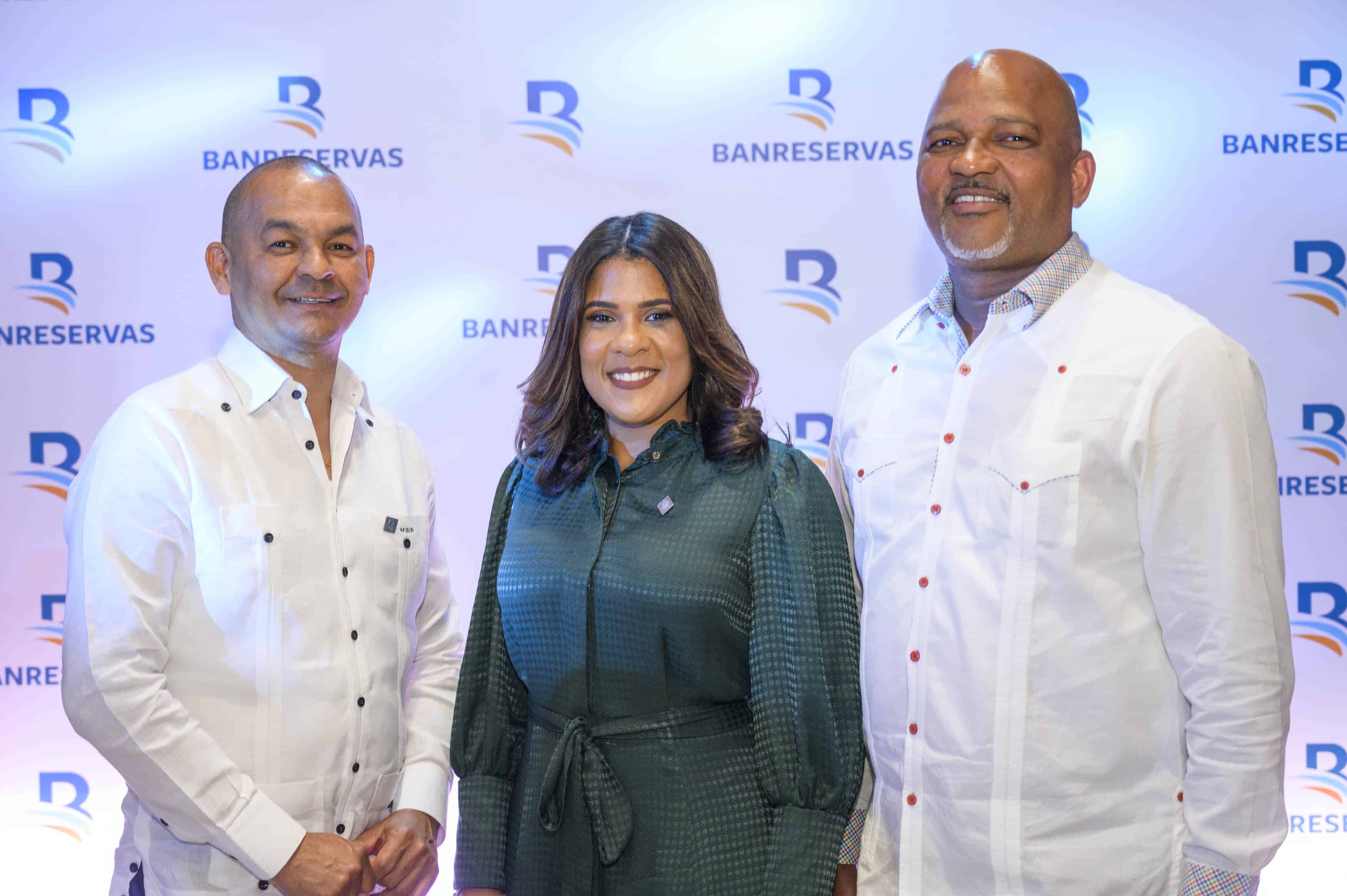 Wilfredo de la Rosa, Rita Jiménez y David Dionisio.