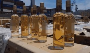 México halla 11,520 botellas de tequila con metanfetamina