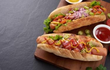 La receta coreana más original para celebrar el Día Mundial del Hot Dog