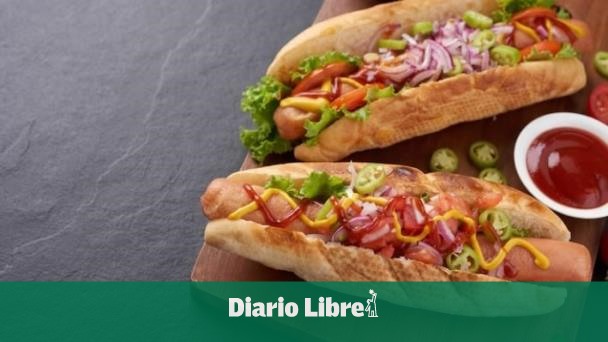 4 Recetas de Hot Dogs Dominicanos (Perros Calientes)