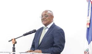 El poeta Mateo Morrison pondr&aacute; a circular dos obras