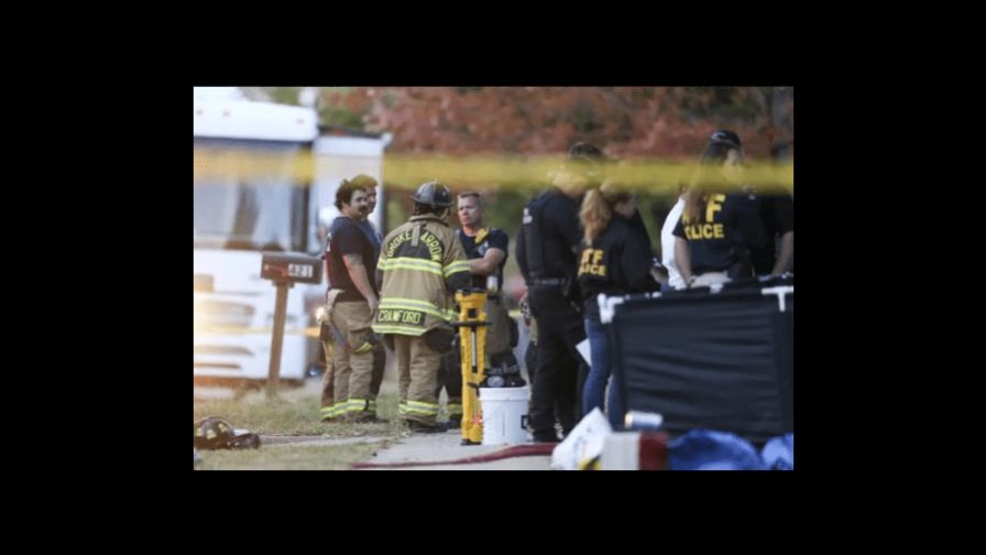 Autopsia revela que los ocho cuerpos hallados en una casa en llamas en Oklahoma recibieron disparos Autopsia revela que los ocho cuerpos hallados en una casa en llamas en Oklahoma recibieron disparos