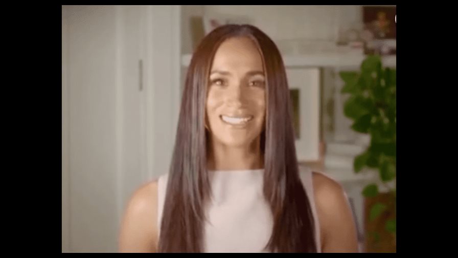 Meghan Markle aparece con un nuevo look y la acusan de querer imitar a Kate Middleton Meghan Markle aparece con un nuevo look y la acusan de querer imitar a Kate Middleton