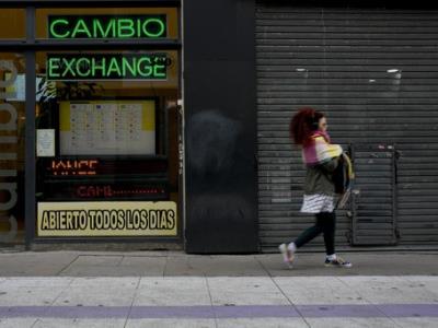 Año electoral en Argentina enfrenta tensiones cambiarias