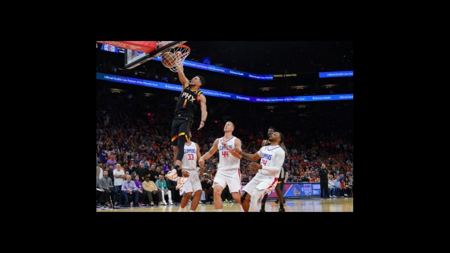 Booker guía a Suns a triunfo en primera ronda sobre Clippers