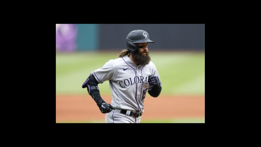 Blackmon abre el juego con jonrón; Rockies ganan Blackmon abre el juego con jonrón; Rockies ganan