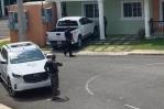 Vecinos cuestionan actuación policial durante triple crimen en Bonao Vecinos cuestionan actuación policial durante triple crimen en Bonao