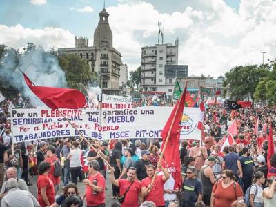 Uruguay aumenta a 65 años edad de retiro por jubilación