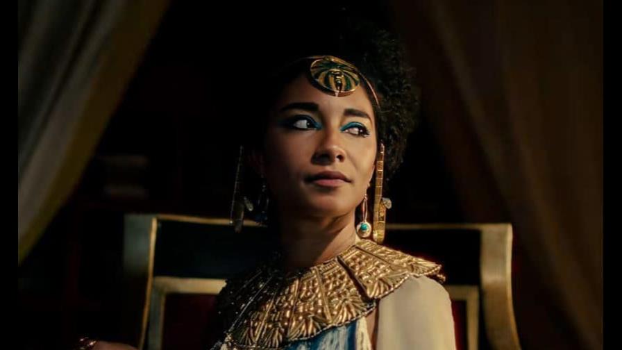 Egipto carga contra Netflix por elegir a actriz negra para papel de Cleopatra Egipto carga contra Netflix por elegir a actriz negra para papel de Cleopatra