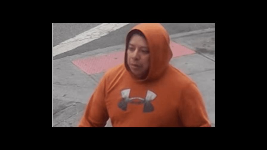 Buscan a un hombre que forzó a una mujer a practicarle sexo oral en plena calle en El Bronx