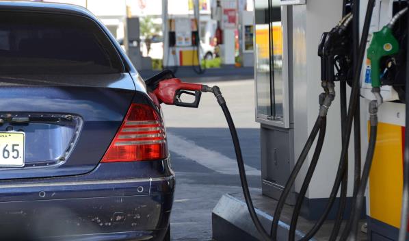 Gobierno: precios internacionales de los refinados determinan el costo de los combustibles en RD