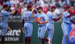 Strahm y Clemens lideran triunfo de Filis ante Marineros