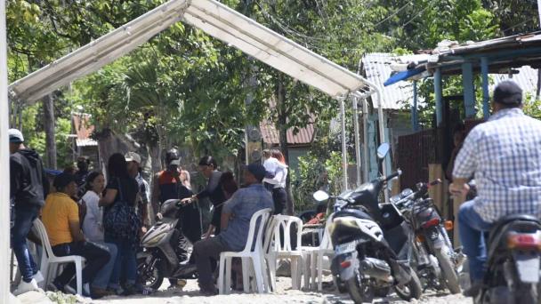 Sepultan a dos de las víctimas del triple crimen en Bonao