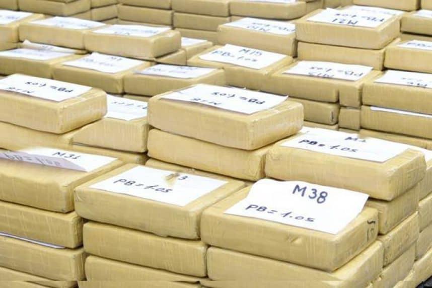 Incautan cerca de 300 kilos de cocaína en una vivienda en Ecuador