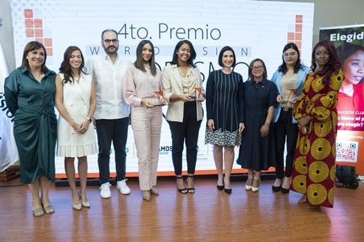 World Vision y primera dama entregan el Cuarto Premio de Periodismo por los Niños