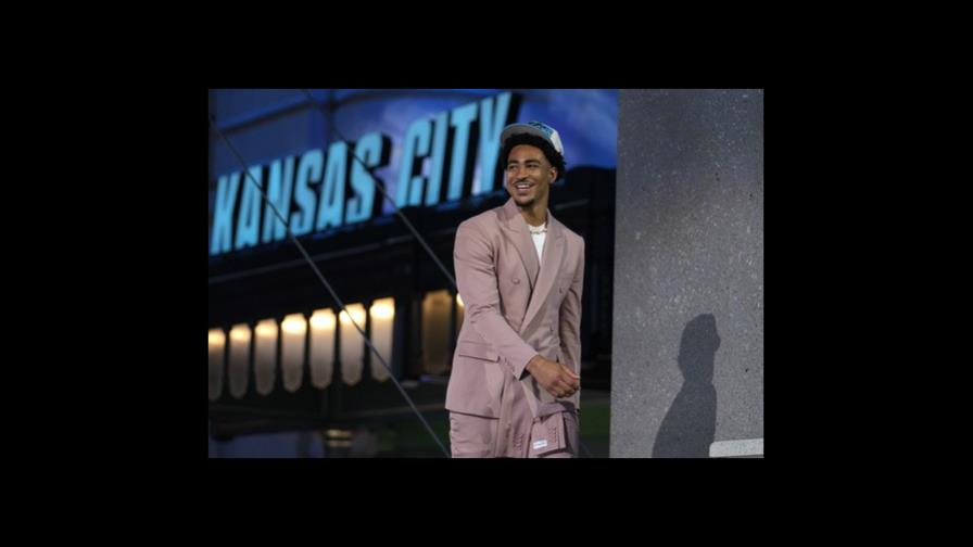 Panthers reclutan a Young como 1ra selección del draft