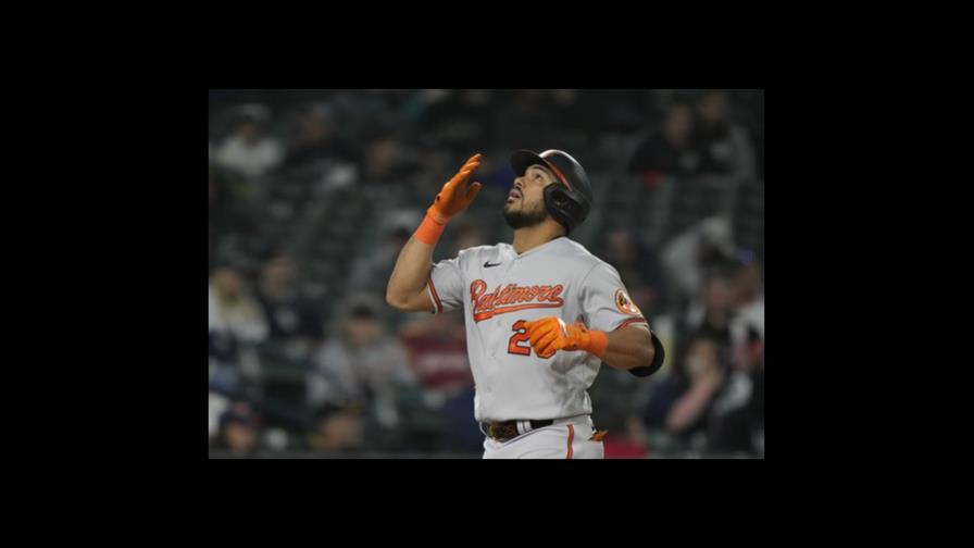 Santander comanda remontada de Orioles ante Tigres