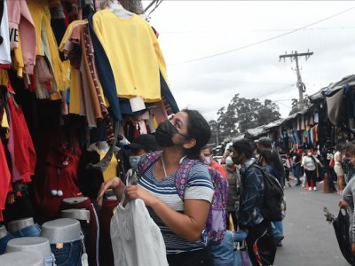 Centroamérica: la industria de la ropa usada se afianza