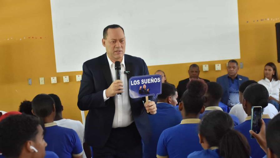 Mirabal despierta emociones en jóvenes de San Cristobal