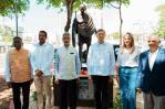 Desvelan estatua de Mahatma Gandhi en Gascue Desvelan estatua de Mahatma Gandhi en Gascue