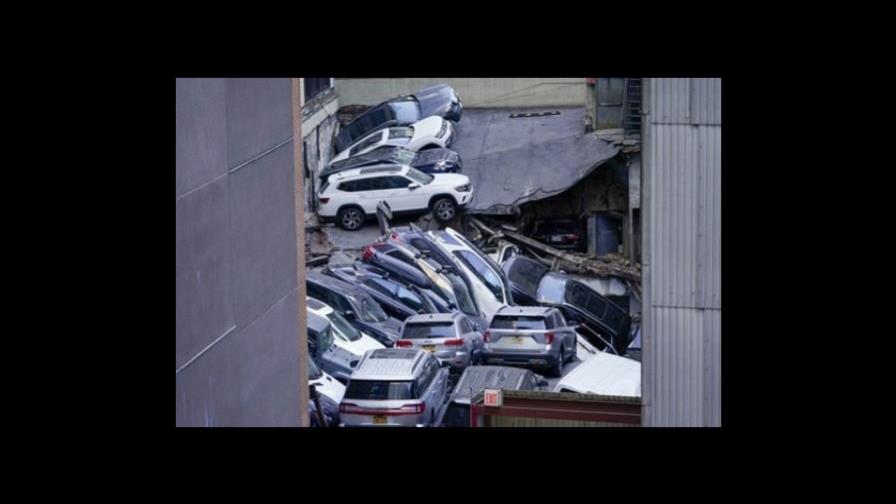 Colapso de estacionamiento en Filadelfia deja un muerto y dos desaparecidos