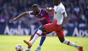 Crystal Palace gana y está más cerca de la permanencia