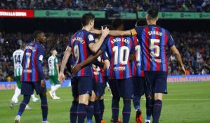 Barcelona golea a Betis y reanuda su marcha al título