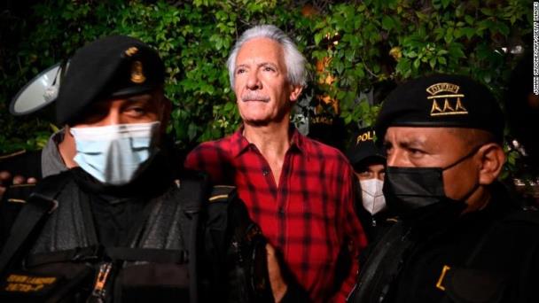 Periodista cumple 9 meses en prisión en Guatemala por fuertes críticas contra el presidente