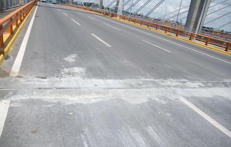 Reanudan tránsito por el puente Duarte luego de reparación de juntas