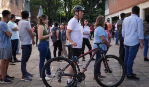 Gran afluencia y cruce de acusaciones en arranque de la votación  en Paraguay