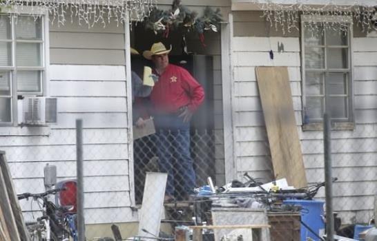 El sospechoso de matar a cinco hondureños en Texas sigue prófugo