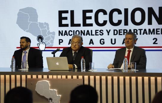Abren los centros de votación para elegir al nuevo presidente de Paraguay
