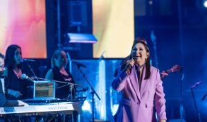 Ana Gabriel se entrega en cuerpo y alma a los dominicanos en el Palacio de los Deportes