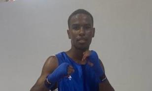 El sueño olímpico de José Luis de los Santos sigue en pie tras ganar su primer combate