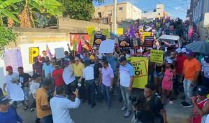 Partidos opositores aumentan la fuerza y se lanzan a las calles con toques de bandera y marchas