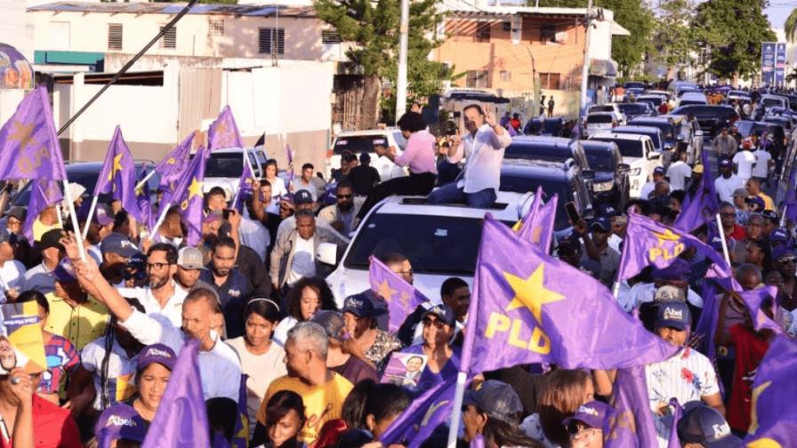 Abel Martínez se suma a marcha pacífica en SPM por el alto costo de la vida