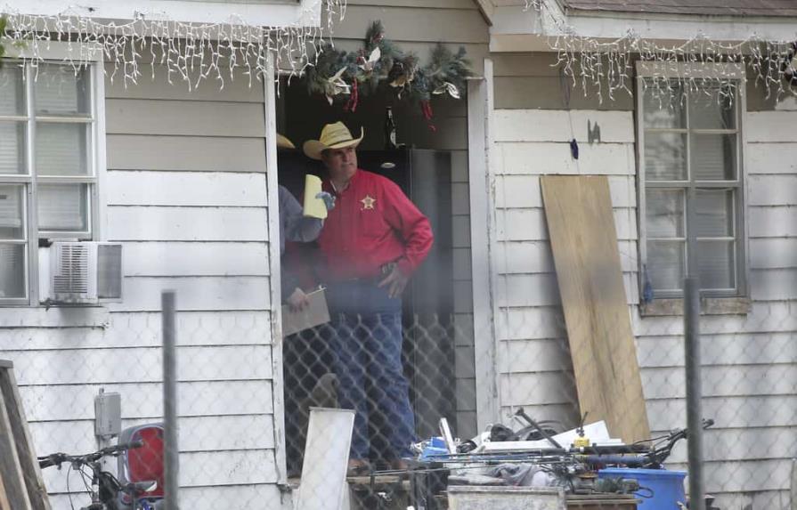 Cero pistas en búsqueda de sospechoso que mató a cinco en Texas