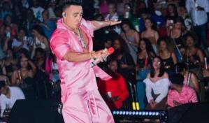 Elvis Martínez se casa con "La Novia del Atlántico" la noche del sábado