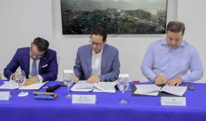 Autoridades firman acuerdo para cierre de vertederos y gesti&oacute;n de desechos s&oacute;lidos en Pedernales