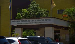 Mujer descubre que fue declarada muerta de forma fraudulenta al retirar una remesa