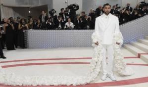 Bad Bunny, juvenil y elegante en la Met Gala 2023