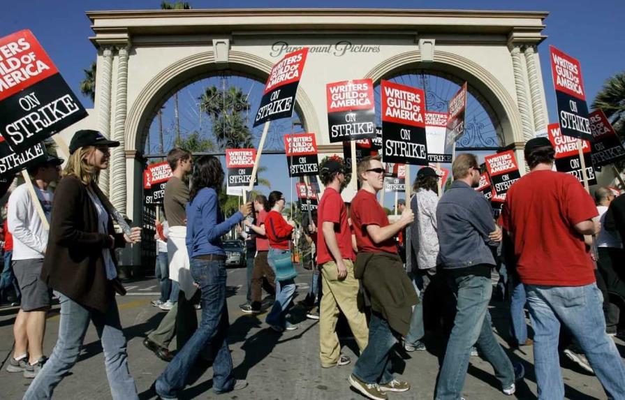 El Sindicato de Guionistas de Hollywood convoca una huelga indefinida
