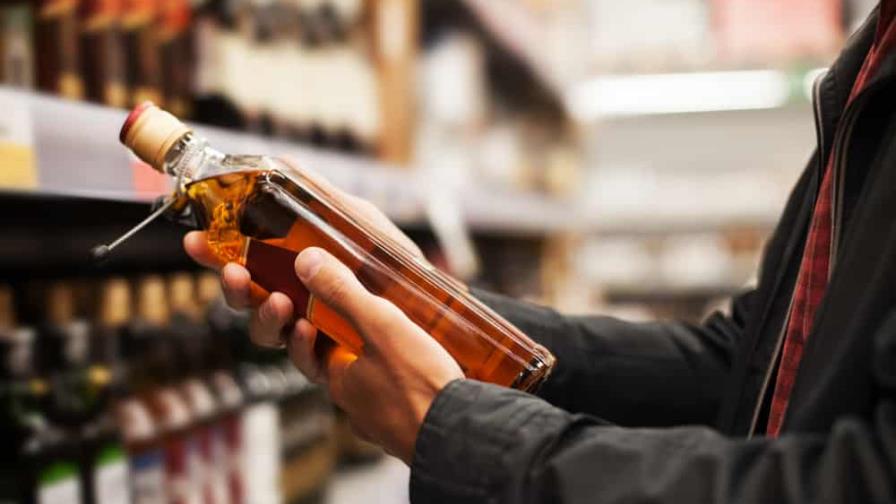 Importaciones de bebidas alcohólicas caen 22.52 % en primer trimestre del año