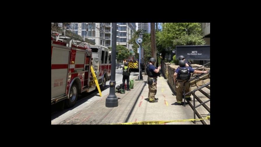 La policía ofrece 10,000 dólares por el sospechoso del tiroteo en Atlanta