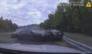 Policía escapó por poco de ser atropellado por auto que se salió de control en EEUU