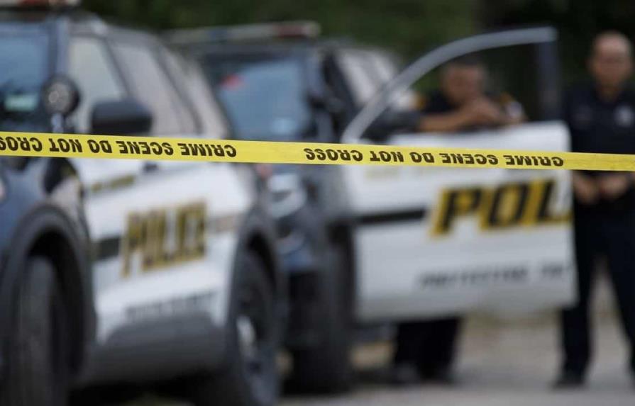 Encuentran a una madre y sus tres hijos muertos a tiros en Florida