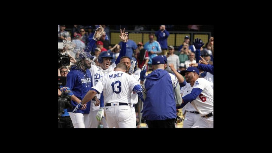 Grand slam de Muncy da victoria a Dodgers ante Filis Grand slam de Muncy da victoria a Dodgers ante Filis