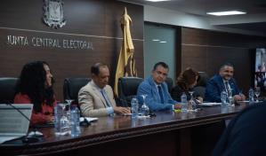 Oposición asegura borrador sobre reservas de candidaturas se hizo para “complacer al Gobierno”