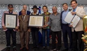 Consulado de RD en Puerto Rico reconoce al Conjunto Quisqueya y a Fernando Villalona