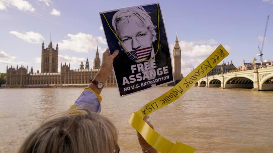 El primer ministro australiano y el líder de la oposición quieren la liberación de Julian Assange